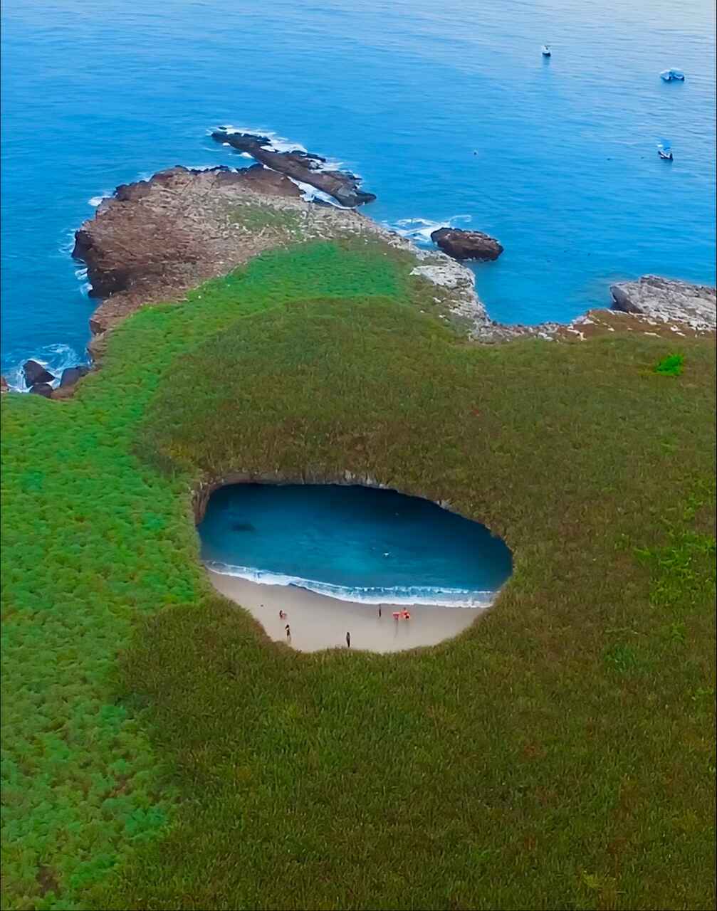 playas del mundo bonitas irreales