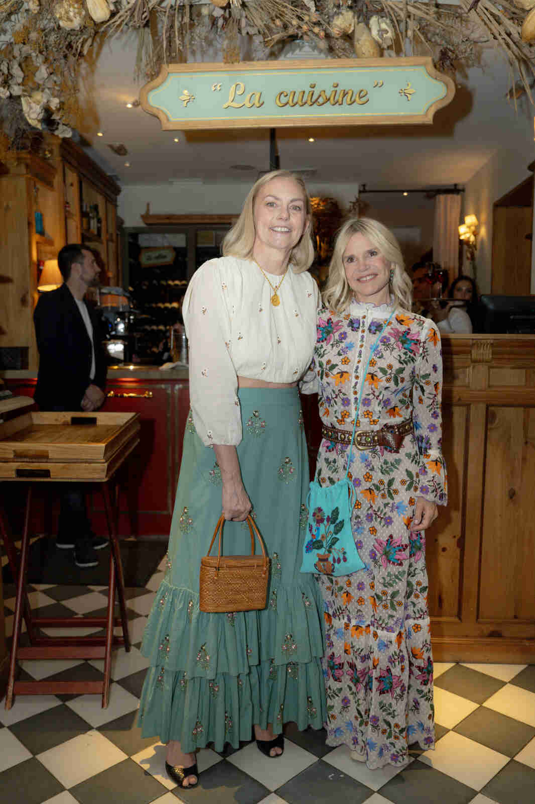 Eugenia Martínez de Irujo y Gabriela de Antik Batik