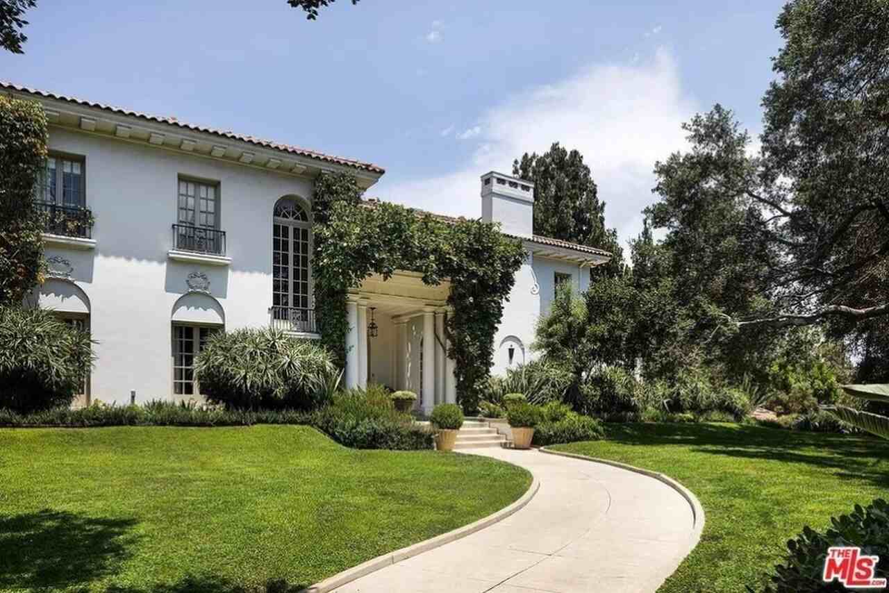 mansion angelina jolie hollywood