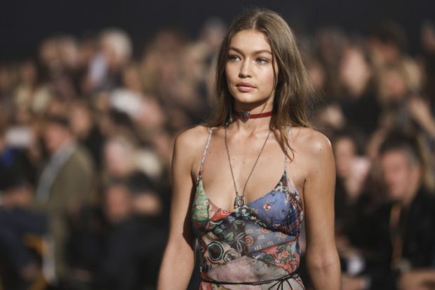 Gigi Hadid en el desfile de Tommy Hilfiger