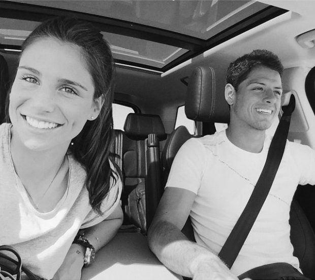 Luc&iacute;a Villal&oacute;n y Chicharito