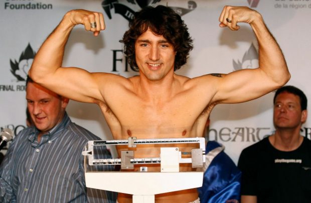 Justin participa en un torneo de boxeo