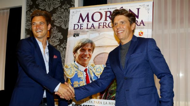 Julio Benitez y Manuel durante la presentación de la feria taurina de Morón de la Frontera (Gtres)