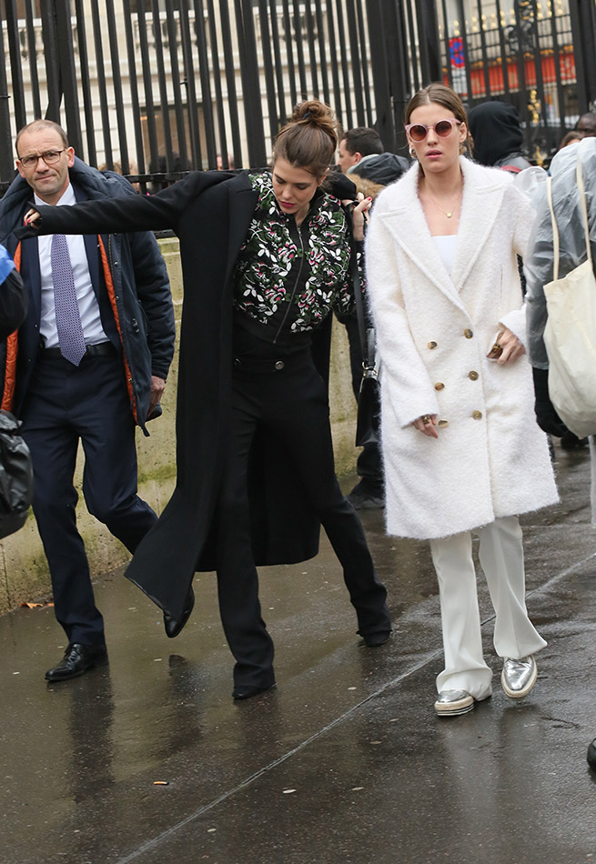 Carlota Casiraghi combina dos tendencias aparentemente imposibles / Gtres