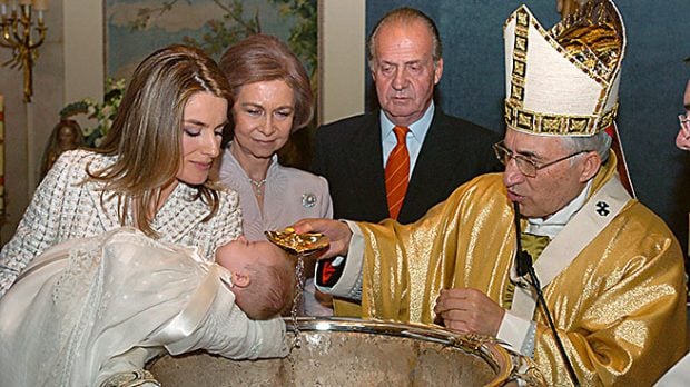 Doña Letizia durante el bautizo de la Infanta Leonor (Gtres)