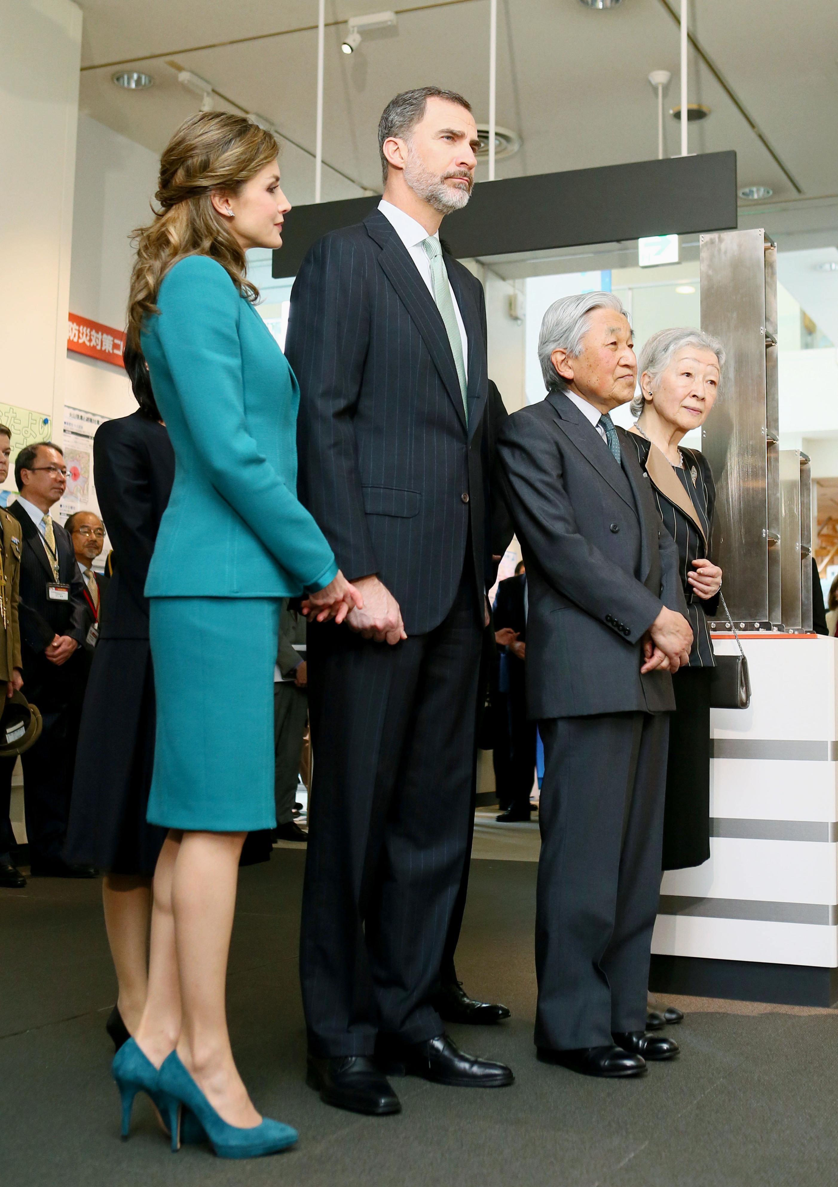 Reina Letizia Look Jap&oacute;n Greenery