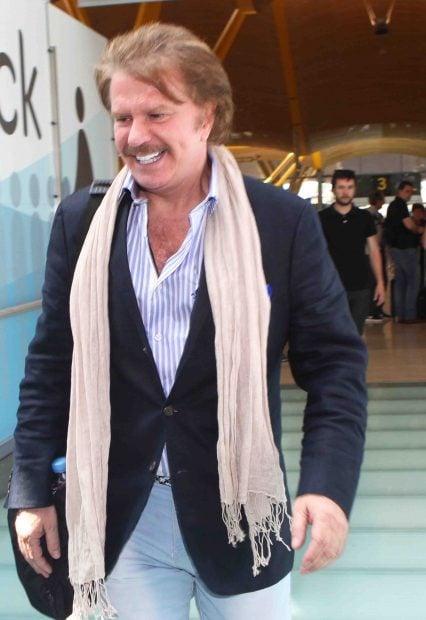 Bigote Arrocet a su llegada al aeropuerto de Madrid-Barajas. /Gtres