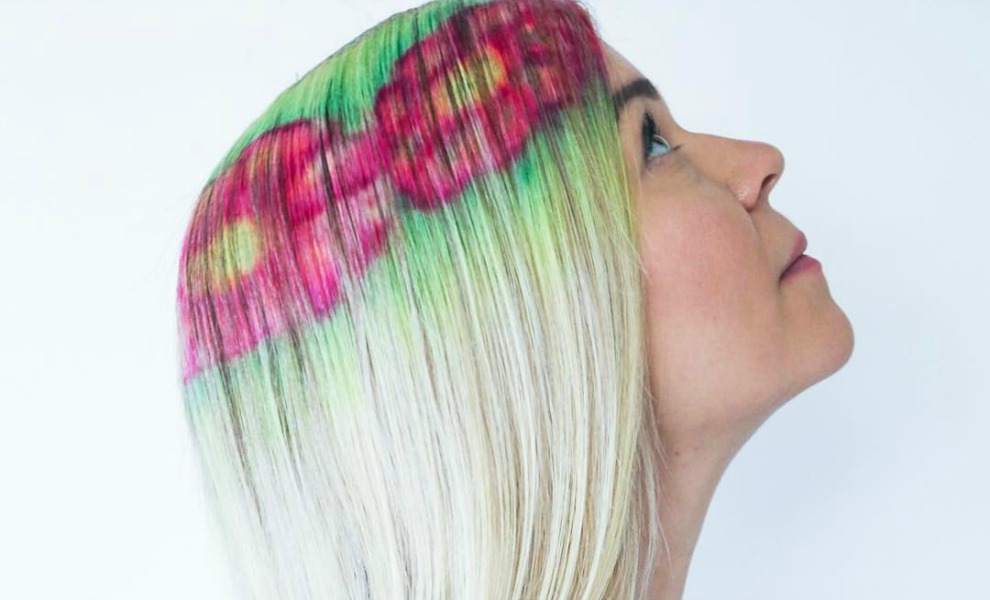 Roxi Jane Hunt ha creado una comunidad que aboga por la libertad del cabello. / Instagram: @howtohairgirl