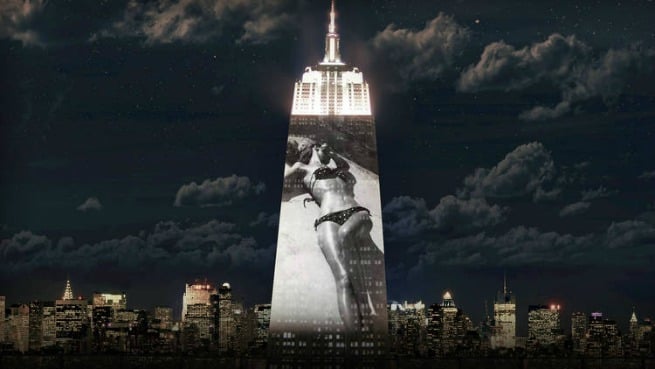 Harpers Empire State Desfile