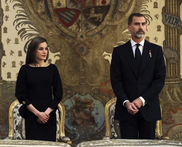 Los reyes oficiando el funeral
