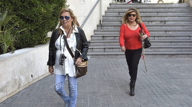 Terelu Campos y Carmen Borrego a su llegada al hospital /Gtres