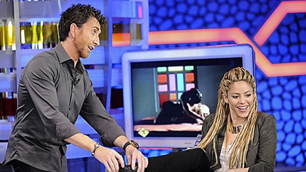 Shakira y Pablo Motos durante la entrevista hace siete años/ Gtres