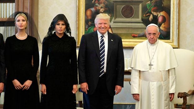 Los Trump durante una audiencia con el Papa Francisco
