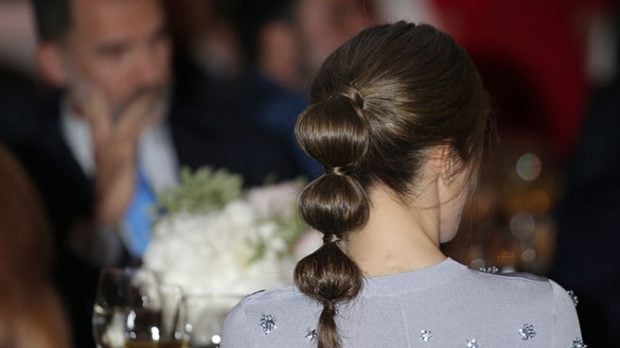 Detalle del peinado de Letizia