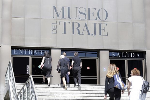 Minutos antes de la apertura de la capilla ardiente en el Museo del Traje /Gtres
