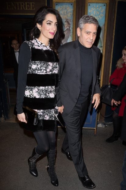 La pareja de actores paseando por París