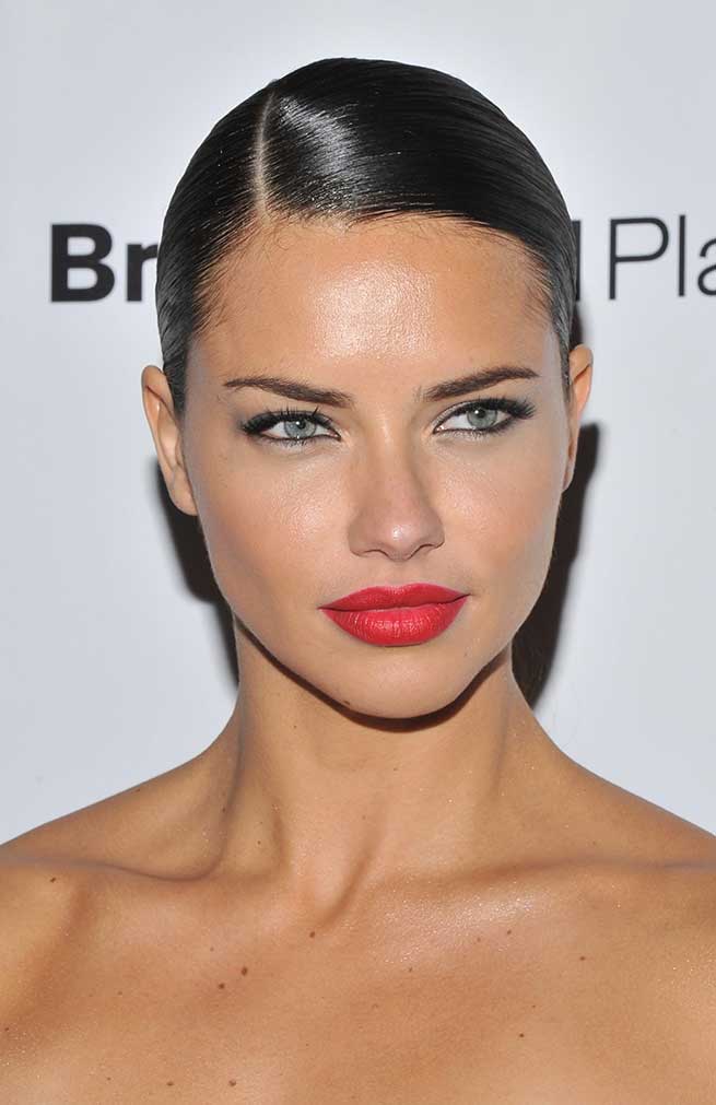 Adriana Lima Look Beauty Maquillaje Belleza