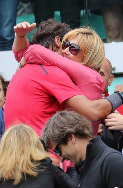 Rafa Nadal abraza a su madre Ana María Parera /Gtres