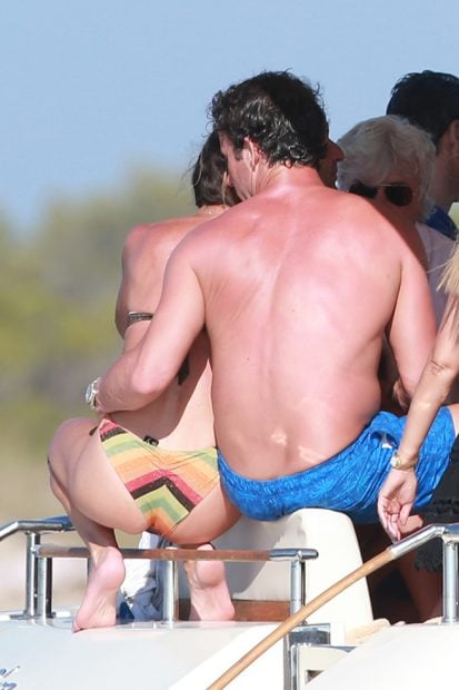 Álvaro Muñoz Escassi se muestra cariñoso con su amiga /Gtres