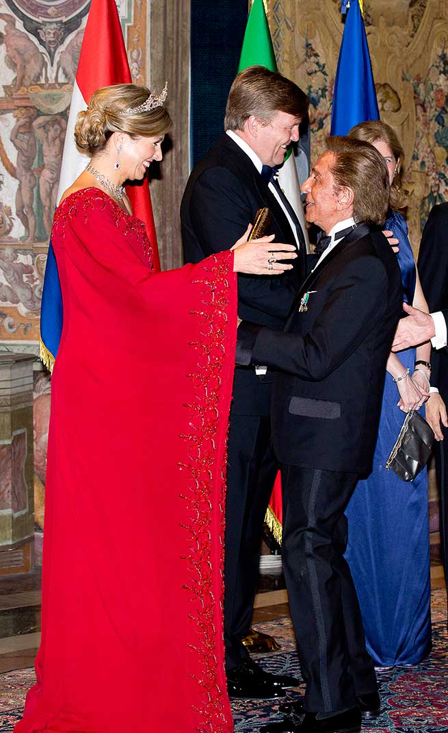 M&aacute;xima de Holanda Looks Rojos