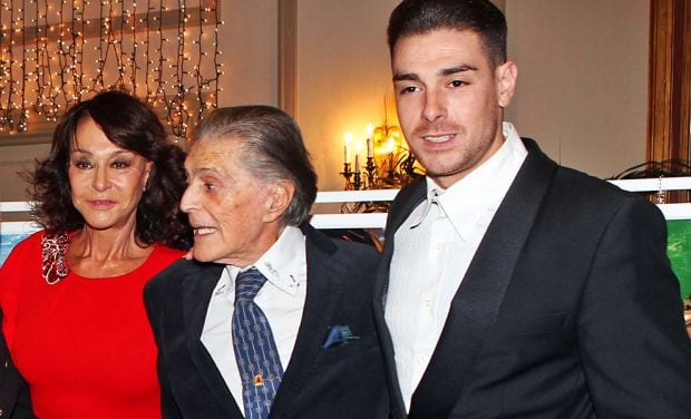 Jaime Ostos con su mujer, Mar&iacute;a &Aacute;ngeles Grajal y su hijo Jacobo
