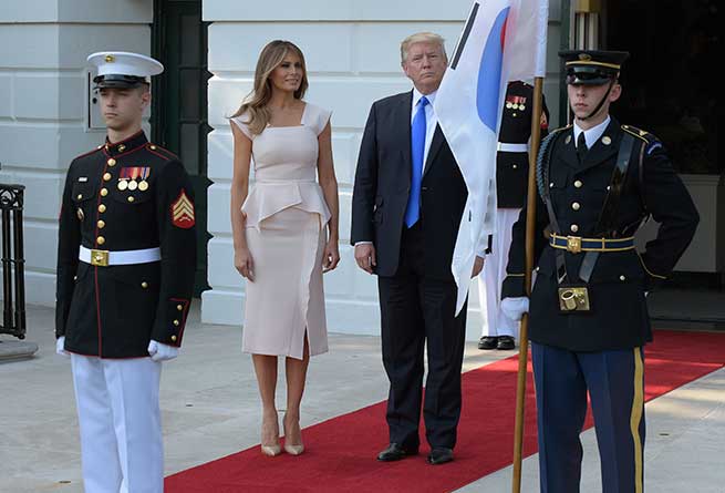 Melania Trump Vestido Peplum Tendencias