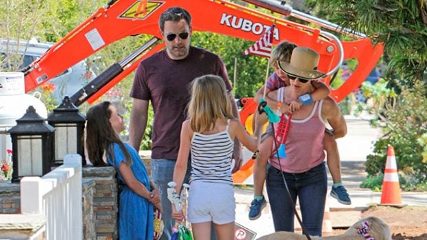 Ben Affleck y Jennifer Garner con sus hijos