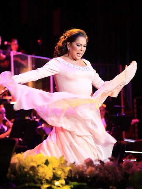 La cantante Isabel Pantoja durante uno de sus últimos conciertos