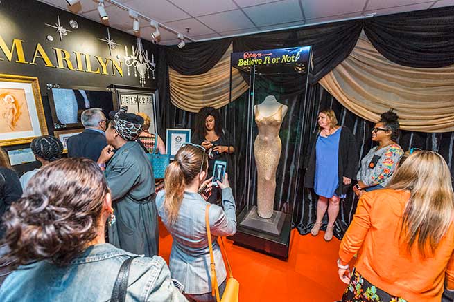 El vestido m&aacute;s caro del mundo se expone en San Francisco