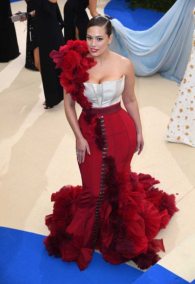 Ashley Graham en la MET Gala 2017 / Gtres