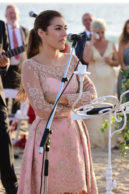 Anna Ferrer