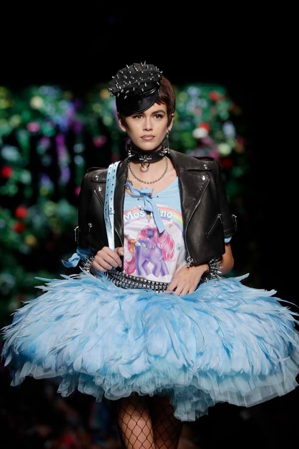 Moschino Gigi Hadid Milan Fashion Week