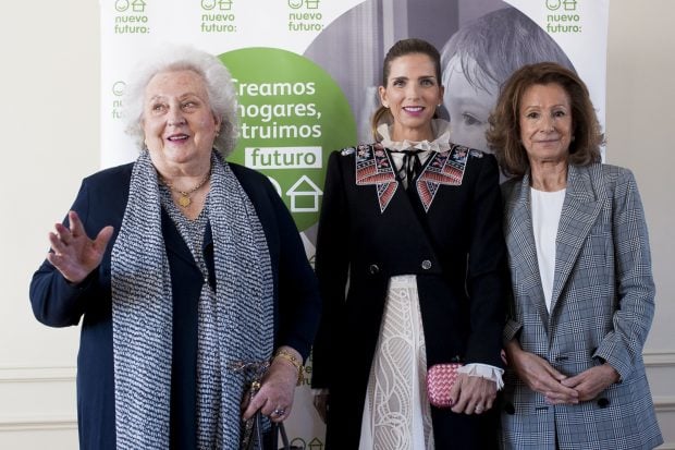 Do&ntilde;a Pilar junto a Margarita Vargas 