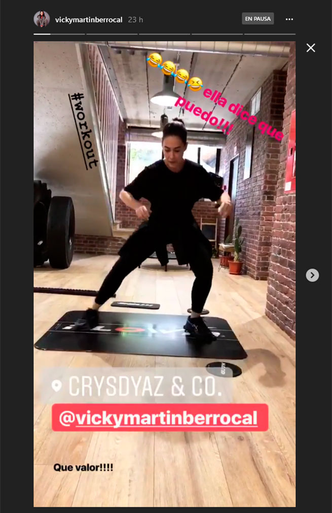 Vicky Martín Berrocal practicando flowin en el gimnasio