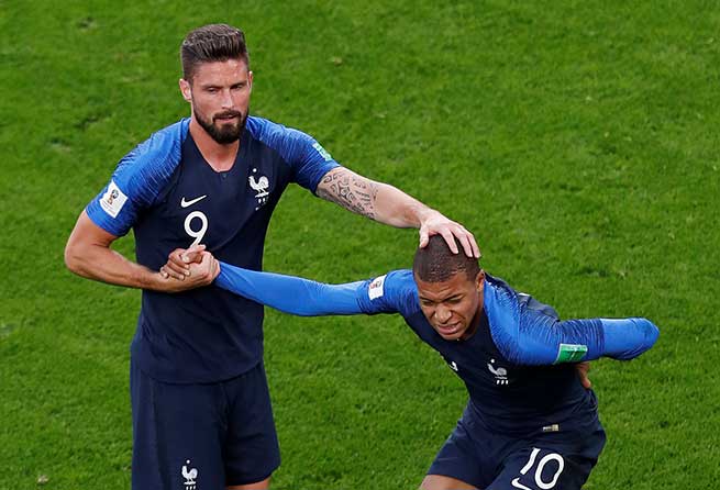 Giroud, Mbappe, Francia