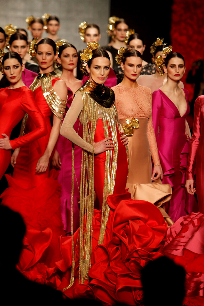 Vicky Martin Berrocal diseño traje de luces