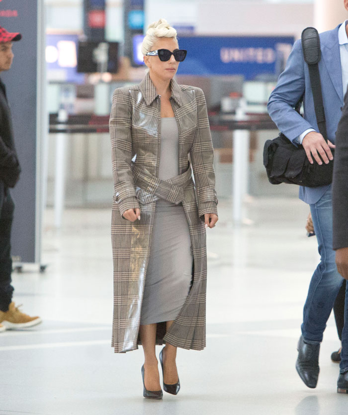 Lady Gaga chubasquero cuadros