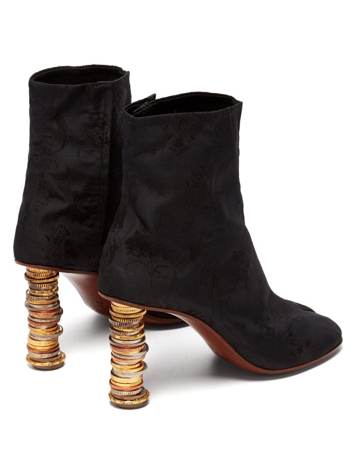 Bot&iacute;n pezu&ntilde;a con monedas de Vetements 
