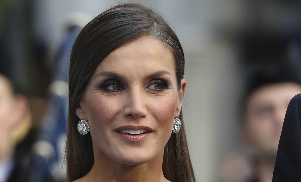 La Reina Letizia a su llegada a los Premios Princesa de Asturias / Gtres