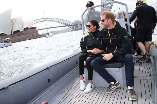 Meghan Markle con sneakers veganas