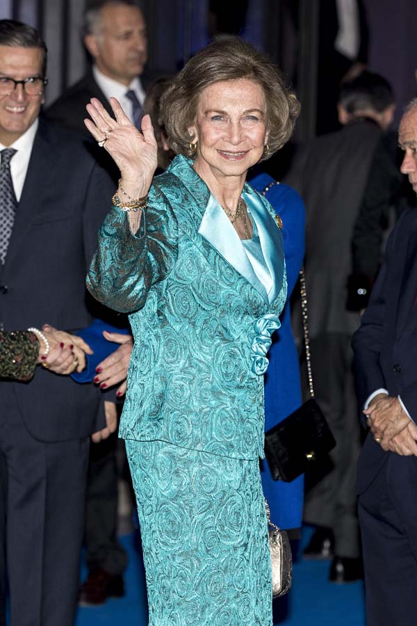 Do&ntilde;a Sof&iacute;a llegando a los premios " BMW de Pintura " 2018 en Madrid.