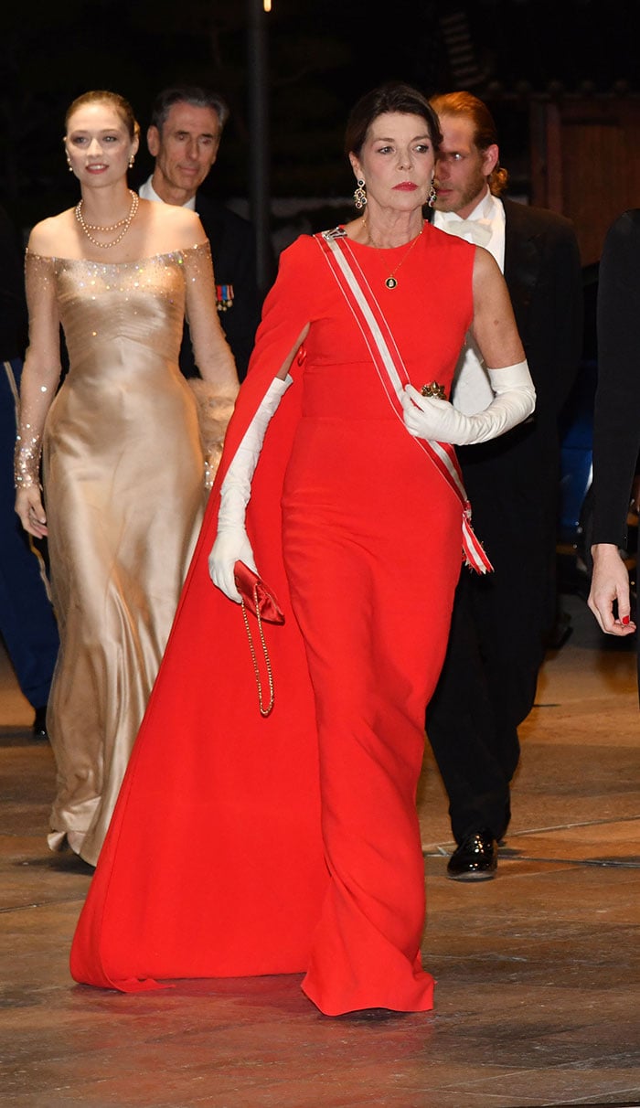 Carolina de M&oacute;naco vestido rojo Letizia