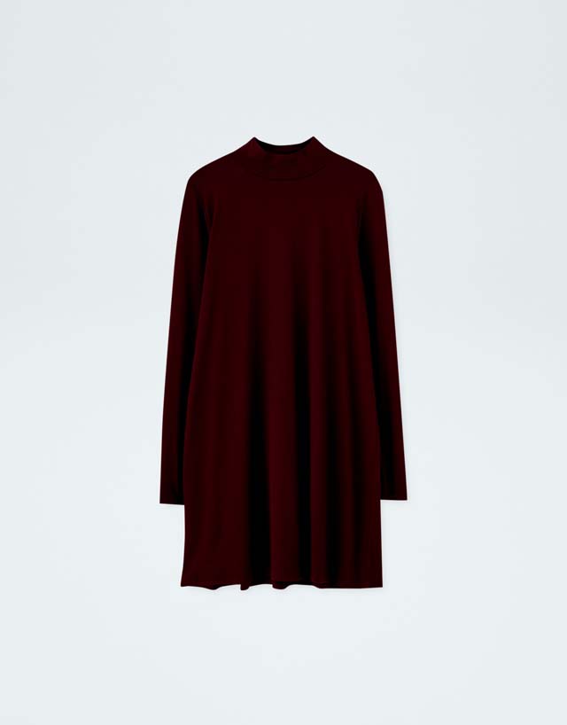 Vestido b&aacute;sico burdeos (12.99) / Pull&Bear