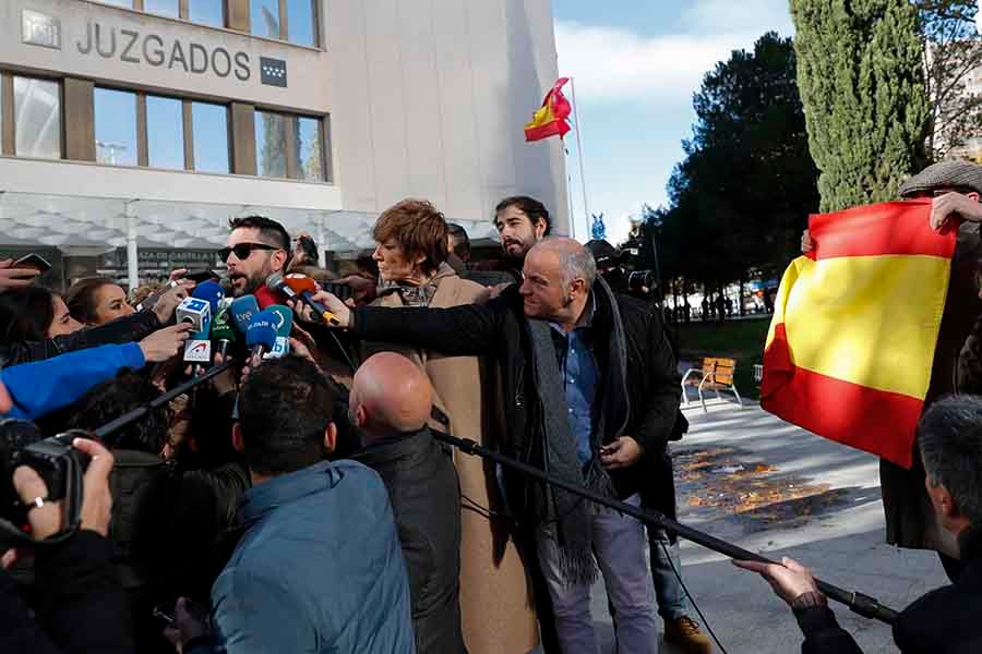 Dani Mateo antes de entrar al juzgado 