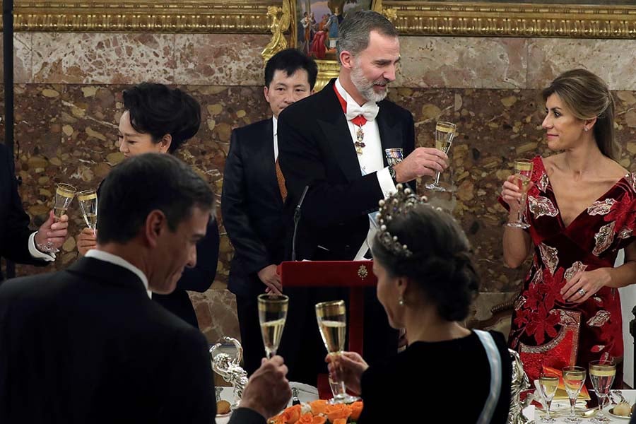 Bego&ntilde;a G&oacute;mez se sent&oacute; a la izquierda de Felipe VI 