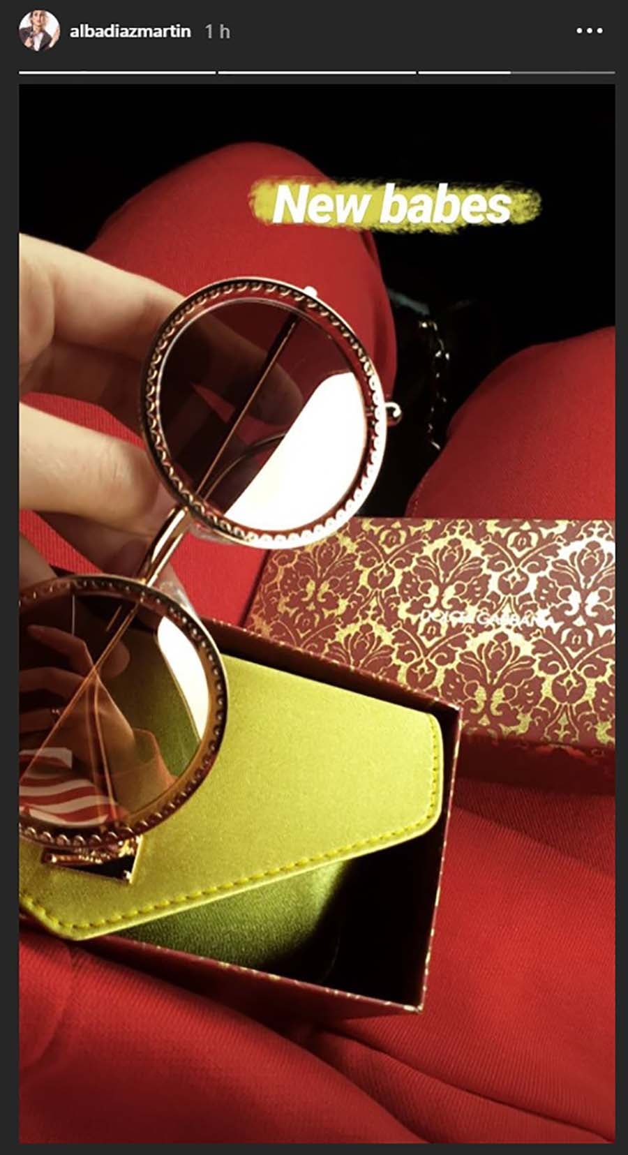 Alba D&iacute;az gafas de sol