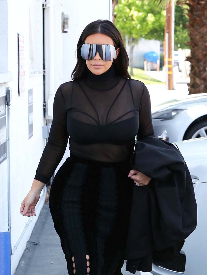 Kim Kardashian con gafas de sol