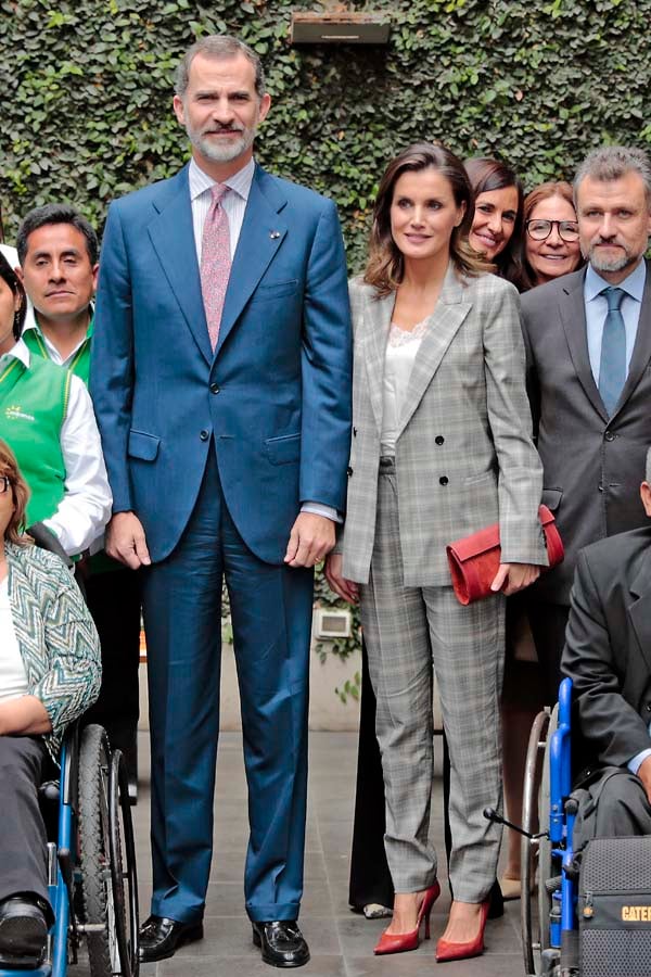 Reina Letizia con cuadro galés