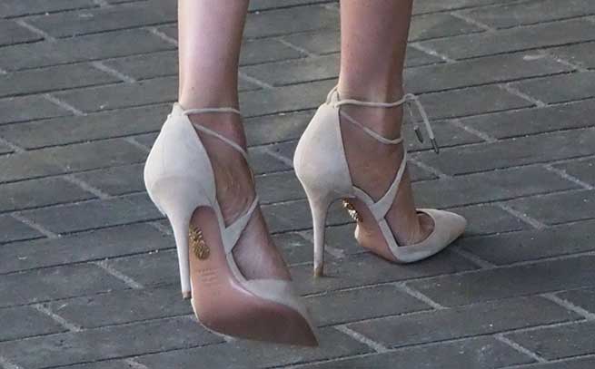 meghan markle zapatos aquazzura
