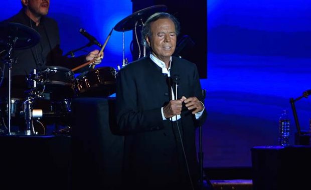 Julio Iglesias 